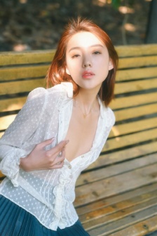 为什么要把那个放嘴巴里图片